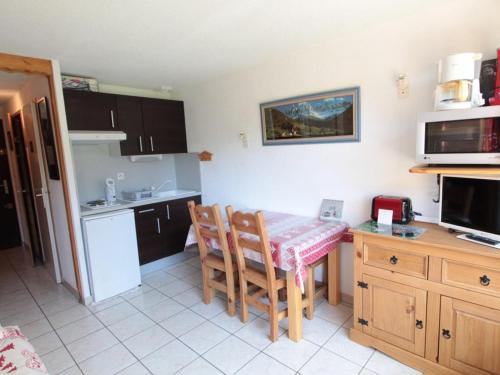 Les Carroz-d'Araches Apartment | Studio charmant 4 pers, centre village, proche pistes et commerces - FR-1-572-122