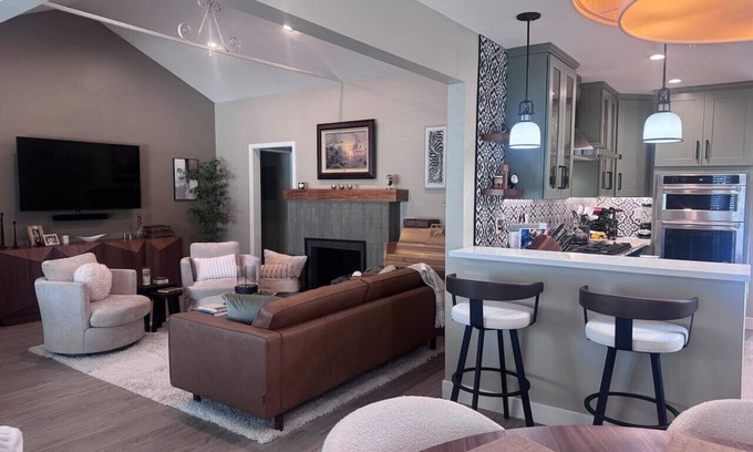 Studio City House | Studio City 3/3 cozy/contempory