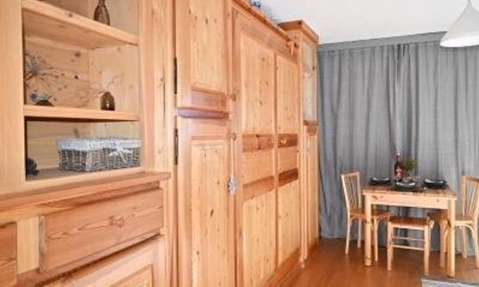 Montgenevre Apartment | Studio cosy avec lit escamotable et accès facile aux pistes à Montgenèvre - FR-1-266-183