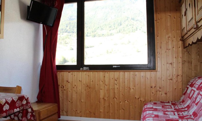 Lanslevillard Apartment | Studio cosy pour 2/3 pers., skis aux pieds, proche commerces et services à Val-Cenis - FR-1-508-235