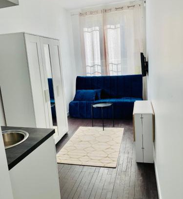 Cauderan Apartment | Studio cosy wifi terrasse CHU-Cite administrative-Primrose