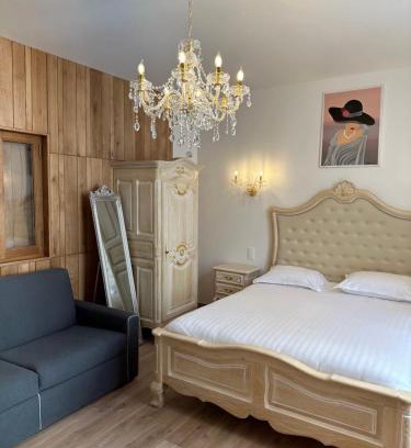 Centre Historique Apartment | Studio dans L'Eglise du Couvent