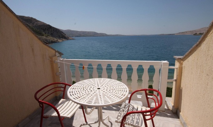 Metajna Apartment | Studio flat near beach Metajna, Pag (AS-6497-d)