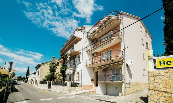 Selce Apartment | Studio flat near beach Selce, Crikvenica (AS-2364-d)