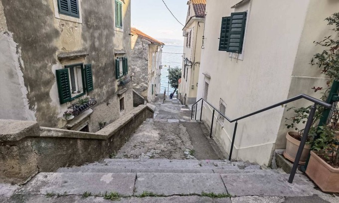 Volosko Apartment | Studio flat with air-conditioning Opatija - Volosko, Opatija (AS-23331-a)