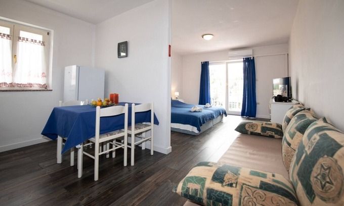 Ika Apartment | Studio flat with terrace Ika, Opatija (AS-7931-a)