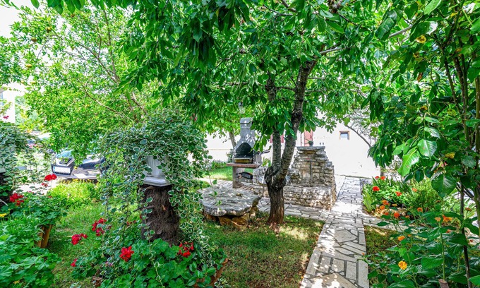 Kavran Apartment | Studio flat with terrace Kavran, Marčana (AS-14109-a)