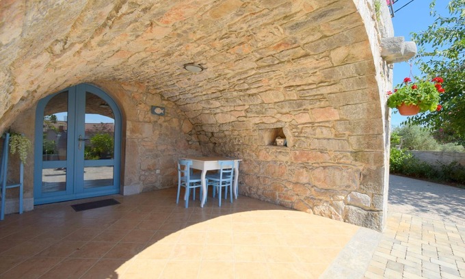 Skrbcici Apartment | Studio flat with terrace Skrbcici, Krk (AS-20440-a)