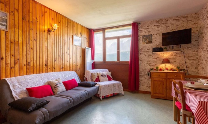 Pla d'Adet Apartment | Studio for 4 near ski slopes in Saint-Lary-Soulan