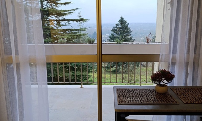 Montrichard Val de Cher Apartment | STUDIO AU CŒUR DES CHÂTEAUX ET DU ZOO DE BEAUVAL