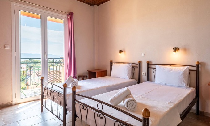Kavos Apartment | Studio 'Gavriil G5' with Sea View, Wi-Fi and Air Conditioning