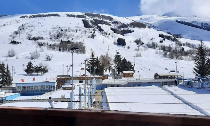 Les Deux Alpes Apartment | Studio in the center of Les 2 Alpes facing the slopes