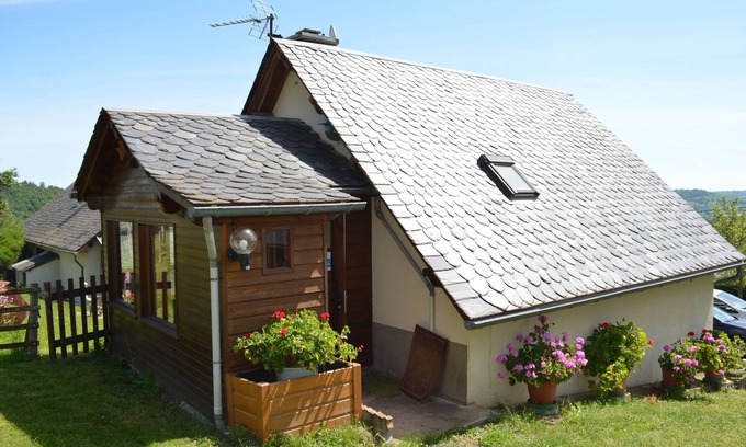 Saint-Diery House | Studio in the countryside, close to the mountains: volcanoes of the Sancy massif