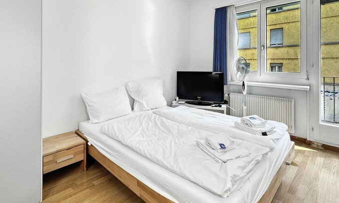 District 6 Apartment | Studio in the heart of Zurich (Crown 17)