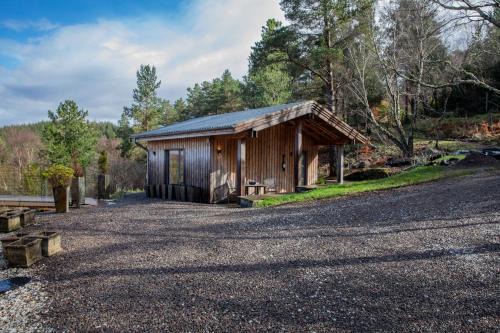 Duirinish Apartment | studio in the wood