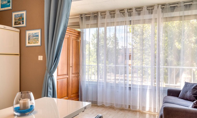 Le Grau-dʼAgde Apartment | Studio 'Les Saules' with Air Conditioning