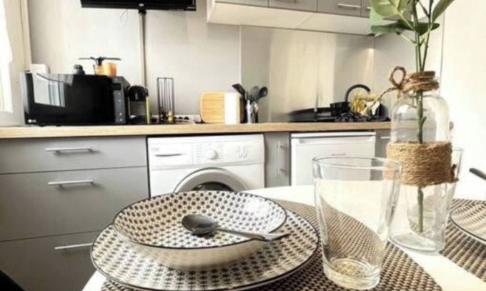 Romans-sur-Isere Apartment | Studio Lumière du Centre - Parking - Romans