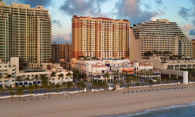 Central Beach Resort | Studio - Marriott's BeachPlace Towers - Full Resort Access
