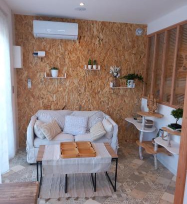 Saint-Medard-en-Jalles Apartment | Studio meublé, Le Figuier d'Elian