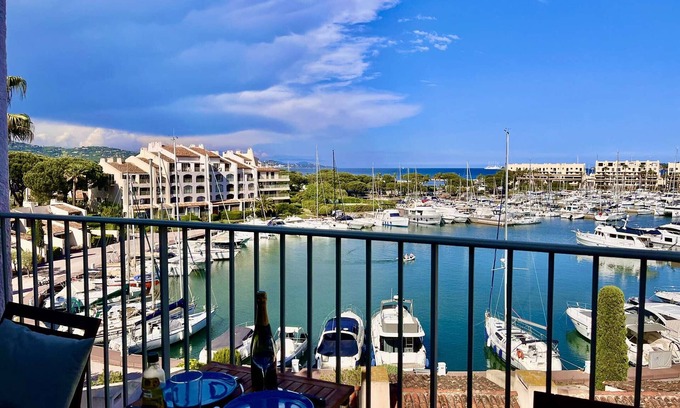 Port Cogolin Apartment | Studio/Mezzanine in Marines of Cogolin