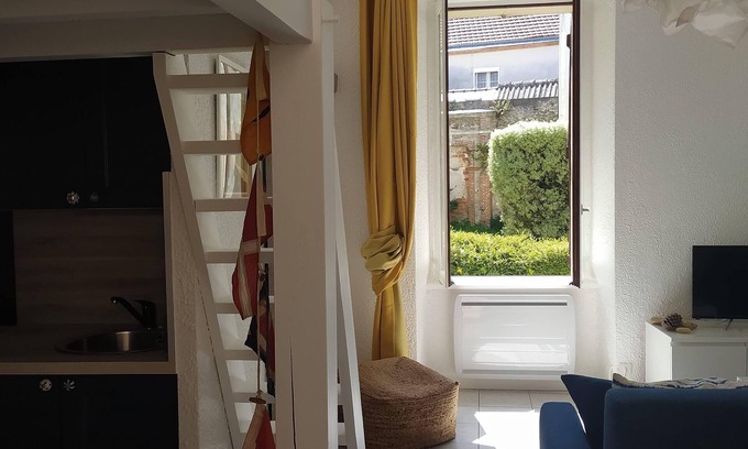 Pornic Apartment | Studio near the Château, the Old Port and the train station