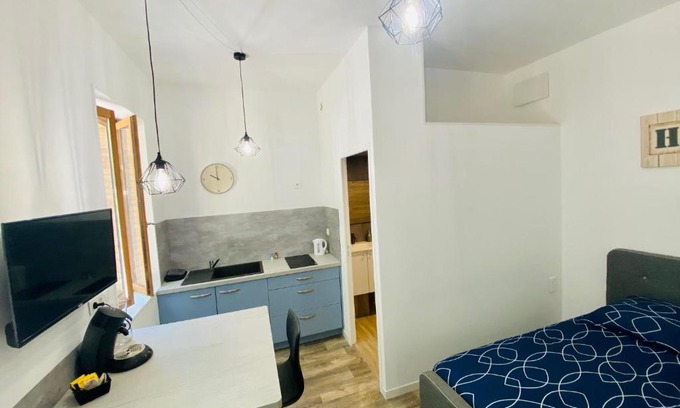 Lalande-Grand Selve Apartment | Studio neuf bien placé, jardin et parking gratuit