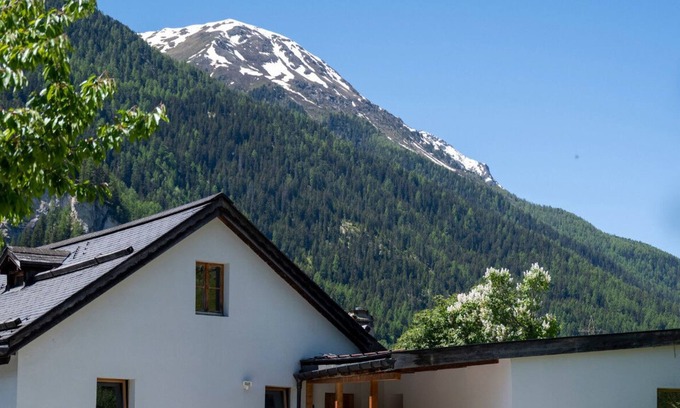 Ardez Apartment | STUDIO NUNA: RENOVATED 1-ROOM FLAT IN THE FORMER MILL OF THE MOUNTAIN VILLAGE OF ARDEZ