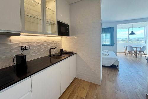 Torralta Apartment | Studio on Alvor's Beach by amcf