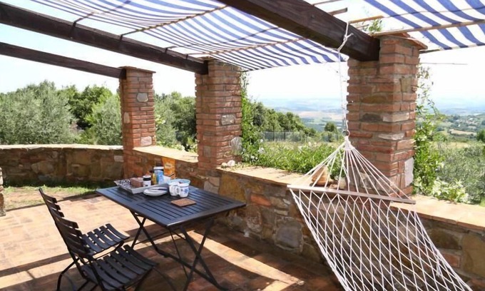 Monte Vibiano Vecchio Other | Studio on the ground floor, ideal for early risers who would like to greet the sun in the morning