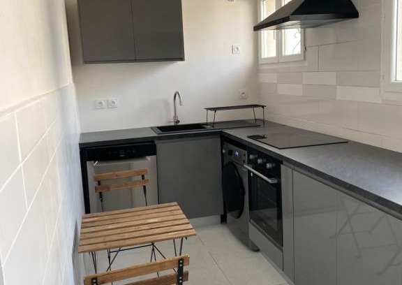 Les Pennes-Mirabeau Apartment | Studio quartier calme