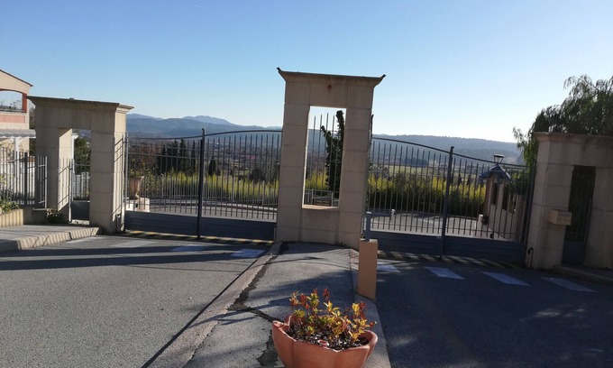 Callian Apartment | Studio rental in "Camiole Castles"