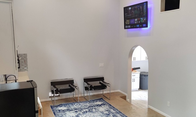 San Diego Country Estates Apartment | Studio Shalom - Stunning studio with soaring ceilings and a vineyard