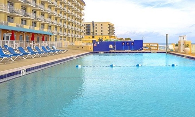 Ormond Shores Resort | Studio Street View, Luxury Condo, Ormand Beach, Florida 3673987