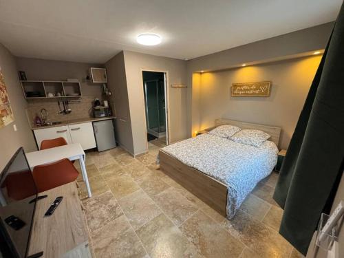 Mirabel-aux-Baronnies Apartment | Studio terrasse