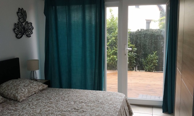 Orleans Apartment | Studio-Terrace - Free parking