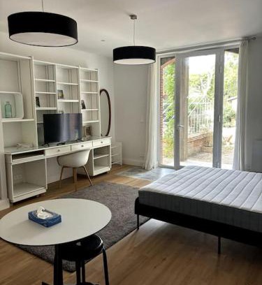 Lafourguette Apartment | Studio terrasse Villa Odette