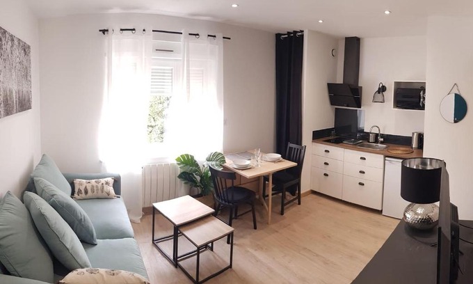 Saint-Girons Apartment | Studio Tivoli