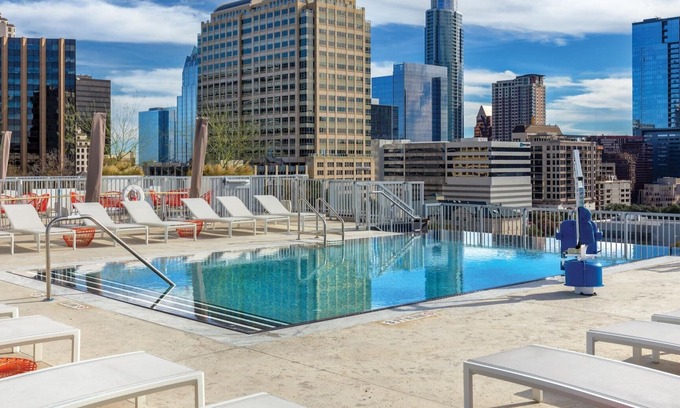 Civic District Condo | Studio unit/Austin - Full Kitchen, W/D, Rooftop Pool, & More!