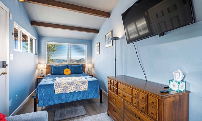 Birch Bay Apartment | Studio with covered deck and Birch Bay View