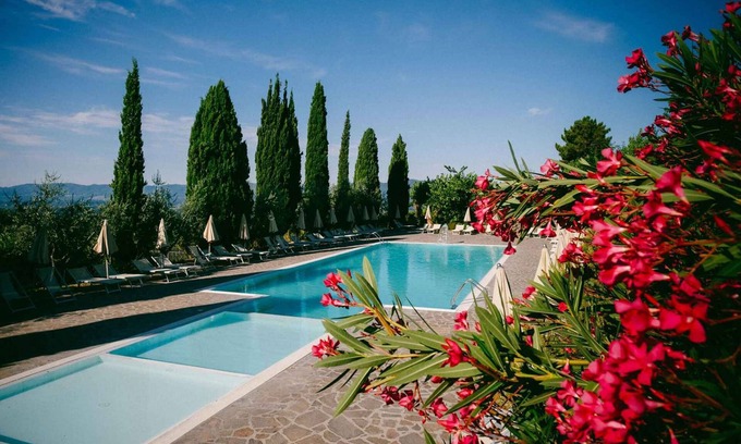 San Donato in Fronzano Apartment | Studio with panoramic views and pool