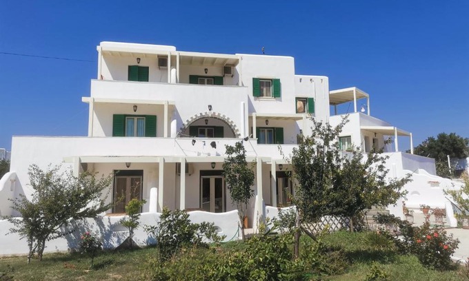 Agia Anna Hotel | Studios Farma