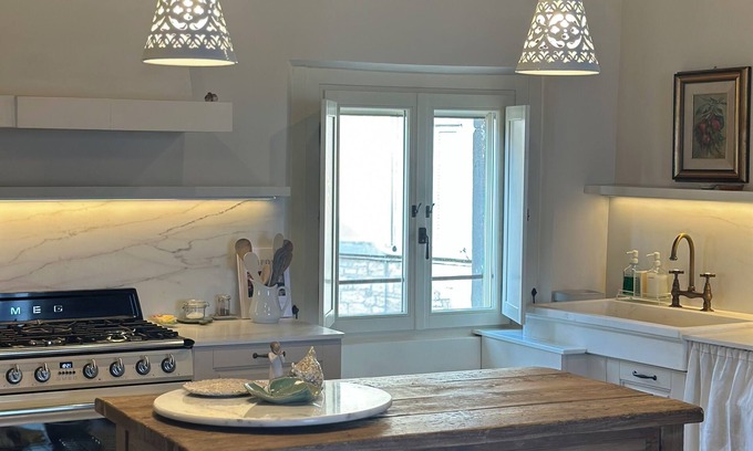 Todi Apartment | Stunning 1-Bedroom Penthouse with Panoramic Views, WiFi & AC in Enchanting Todi