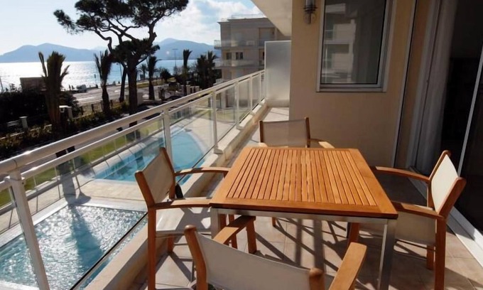 La Bocca Apartment | Stunning 2 Bed 2 Bath Apt on the Cannes sea front has swimming pool and is a secure modern building - 464