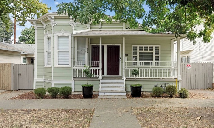 Downtown Sacramento House | Stunning 2-bedroom, 2-bathroom unit in amazing location in Sacramento