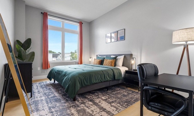 East Somerville Condo | Stunning 2BR Condo in Assembly Square East