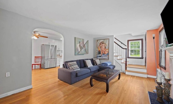 Brentwood House | Stunning 2BR-Private House-Near City