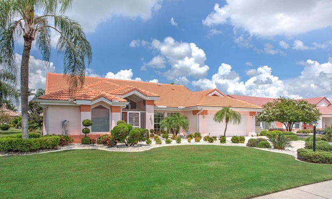 Sun City Center House | Stunning 3-Bedroom, 2-Bathroom Home – Your Dream Retreat Awaits!