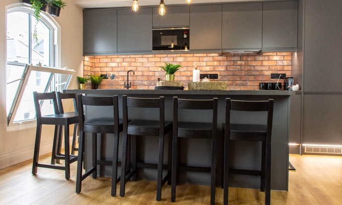 Plymouth Apartment | Stunning 3 Bedroom Boutique apartment in Plymouth Barbican