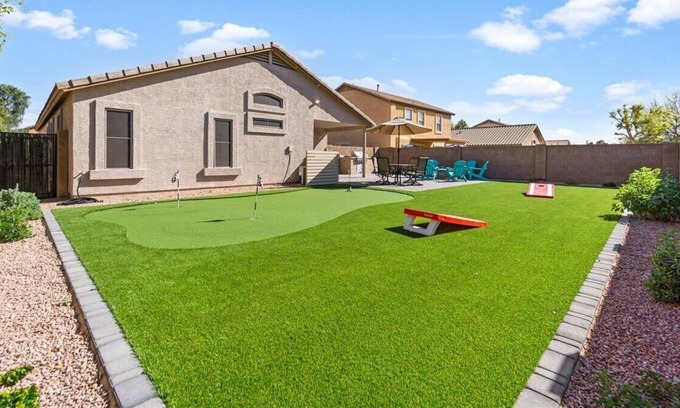 Estrella Vista House | Stunning 3B/2Ba home with FUN backyard
