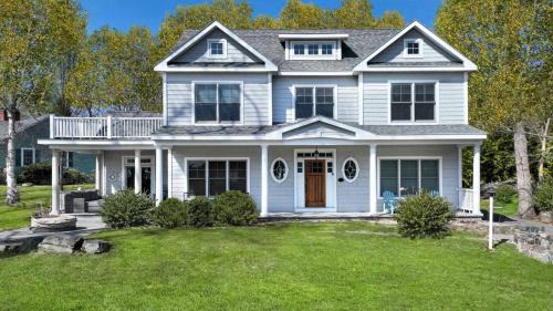 York Harbor House | Stunning 5 BDR Walk to York Harbor Beach